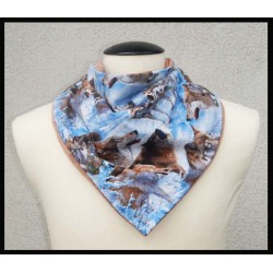 Rogey Scarf_Wolves w/Brown Bamboo velour